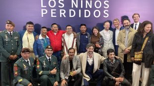 En la Premier de LOS NIÑOS PERDIDOS de Netflix, con sus protagonistas indigenas y militares, con los Directores Orlando von Einsiedel, Jorge Duran y Lali Houghton